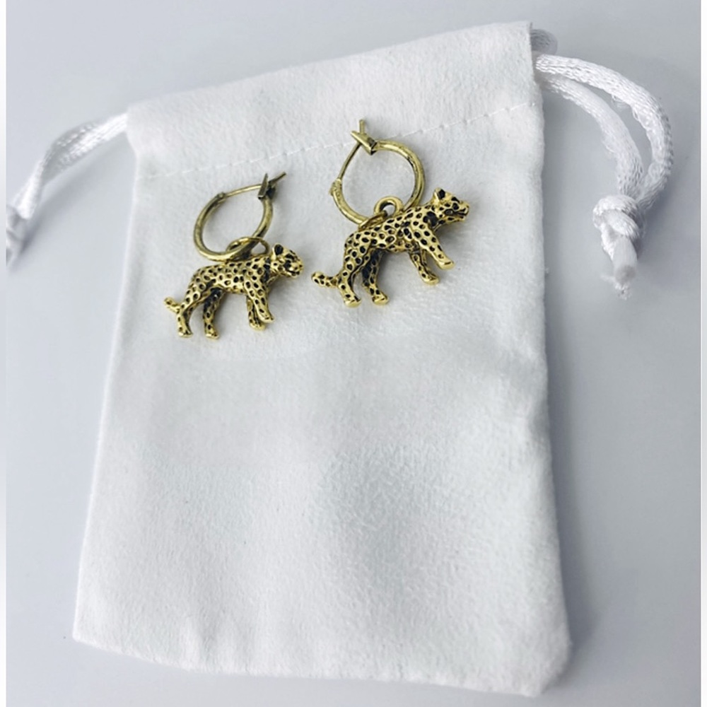 Leopard earrings - Picture 3 of 3